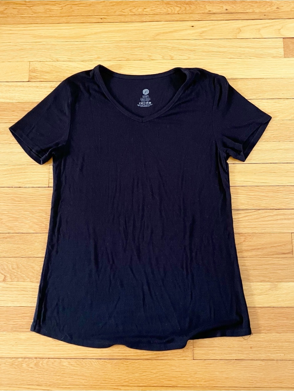 Kindred Bravely Black Ribbed Bamboo Pregnant Maternity V-Neck T-Shirt Tee Large